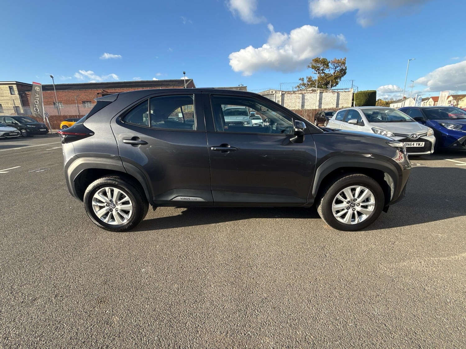 Used Toyota Yaris 2024 for sale - 76350480: Photo 20