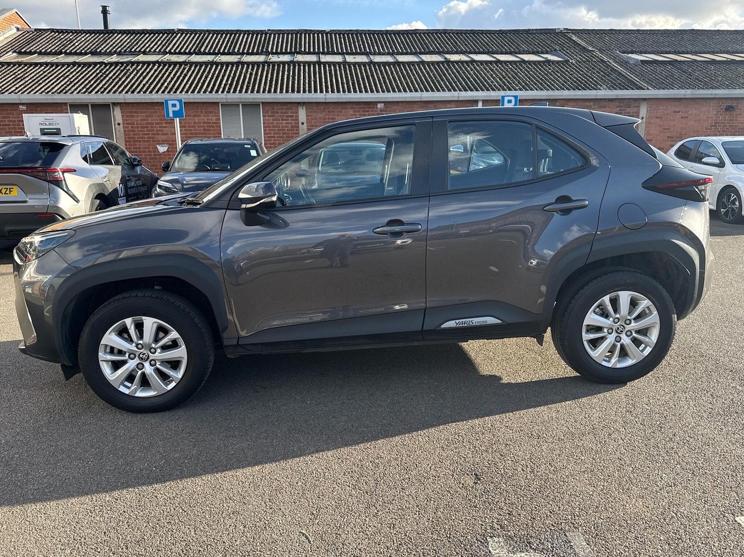 Used Toyota Yaris 2024 for sale - 76350480: Photo 24