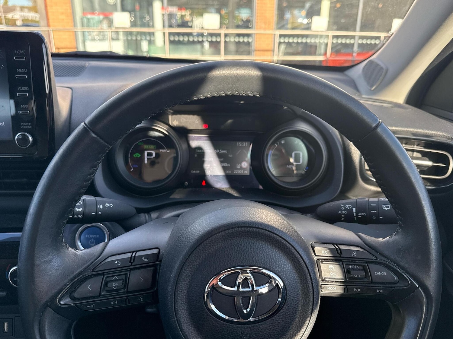 Used Toyota Yaris 2024 for sale - 76350480: Photo 9