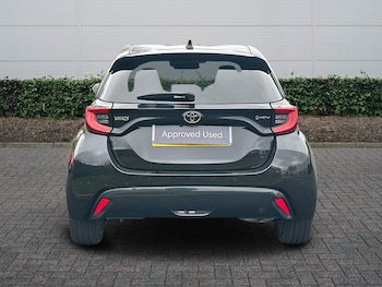 Used Toyota Yaris 2024 for sale - 77941494: Photo