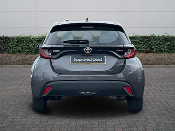 Used Toyota Yaris 2024 for sale - 79678198: Photo