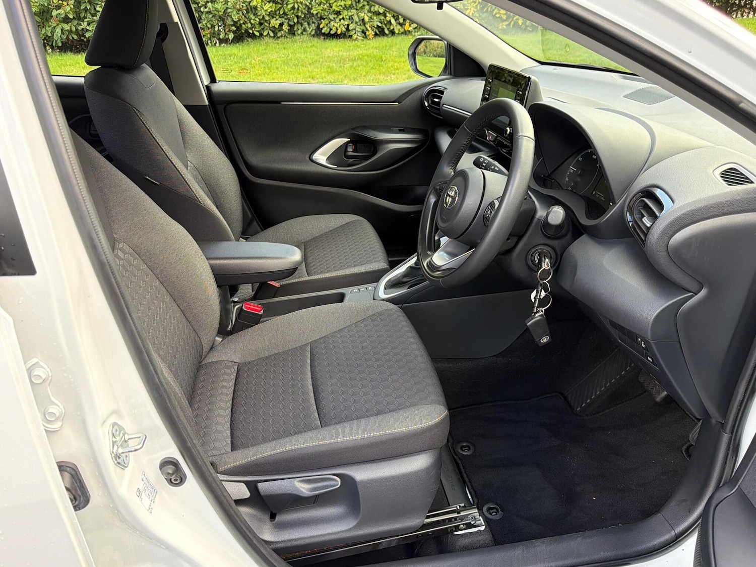 Used Toyota Yaris 2023 for sale - 76359768: Photo 11