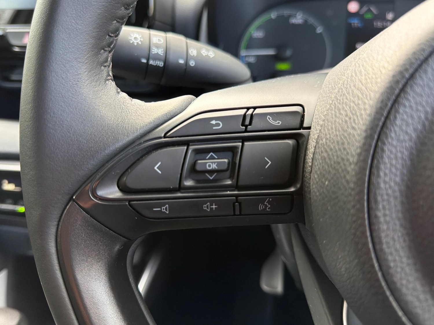 Used Toyota Yaris 2023 for sale - 76359768: Photo 35