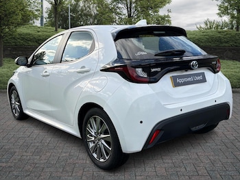 Used Toyota Yaris 2023 for sale - 76359768: Photo