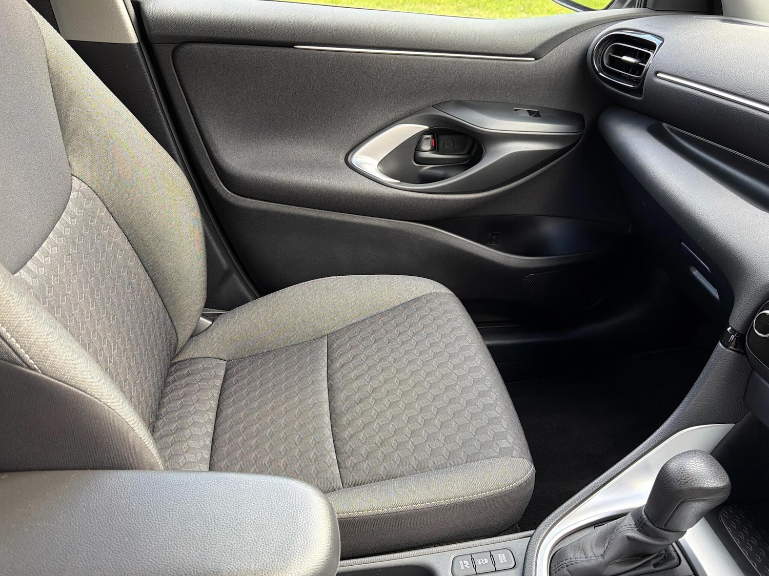 Used Toyota Yaris 2023 for sale - 76359768: Photo 8