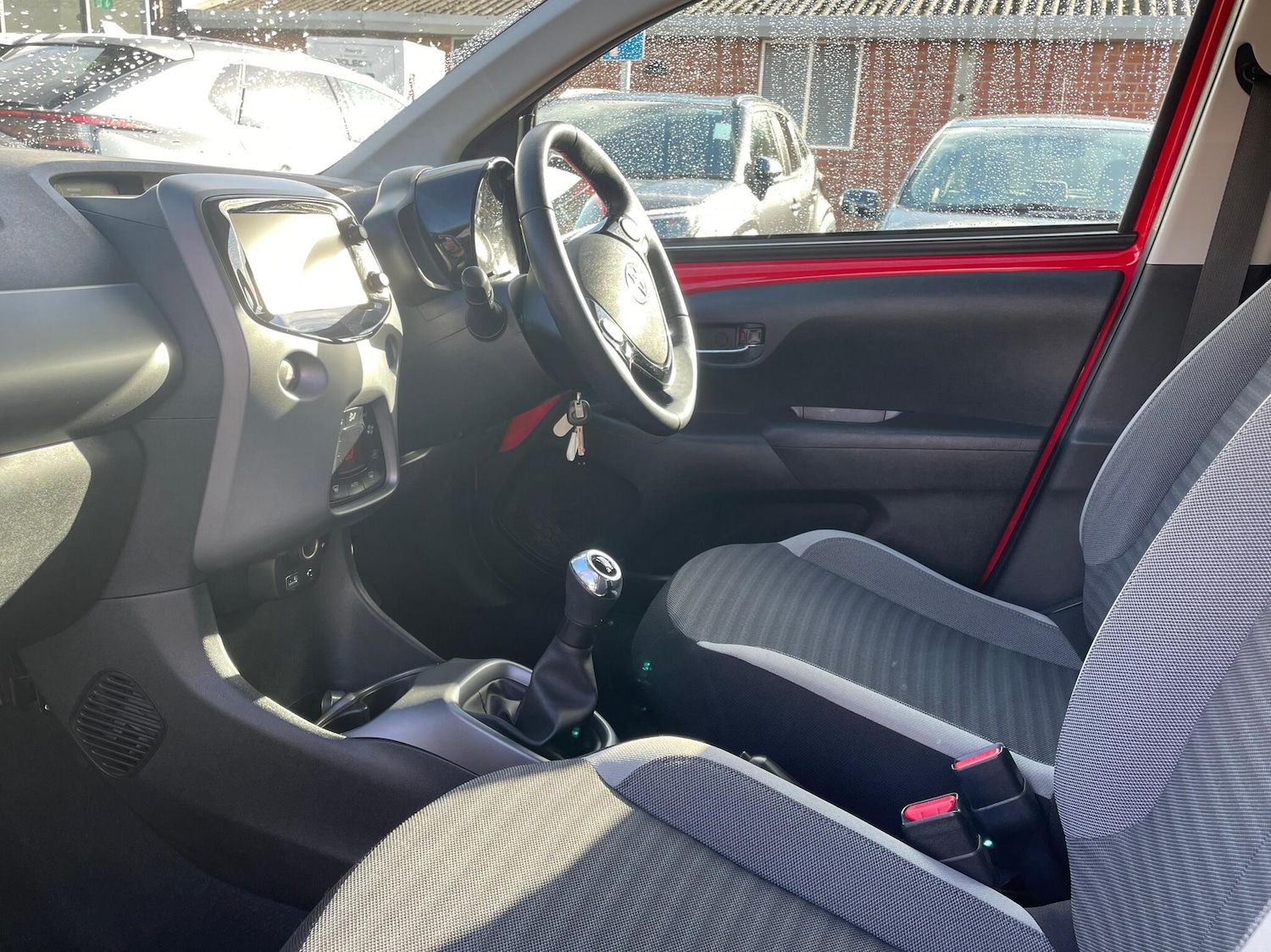 Used Toyota AYGO 2018 for sale - 76318670: Photo 10