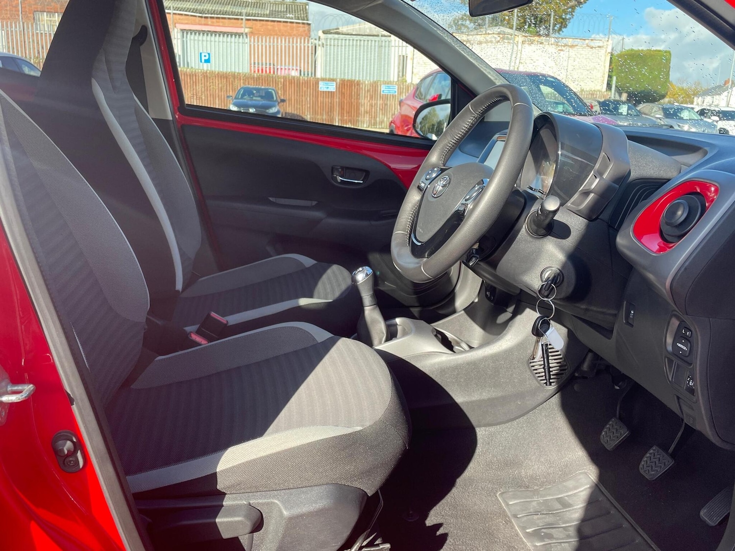 Used Toyota AYGO 2018 for sale - 76318670: Photo 11
