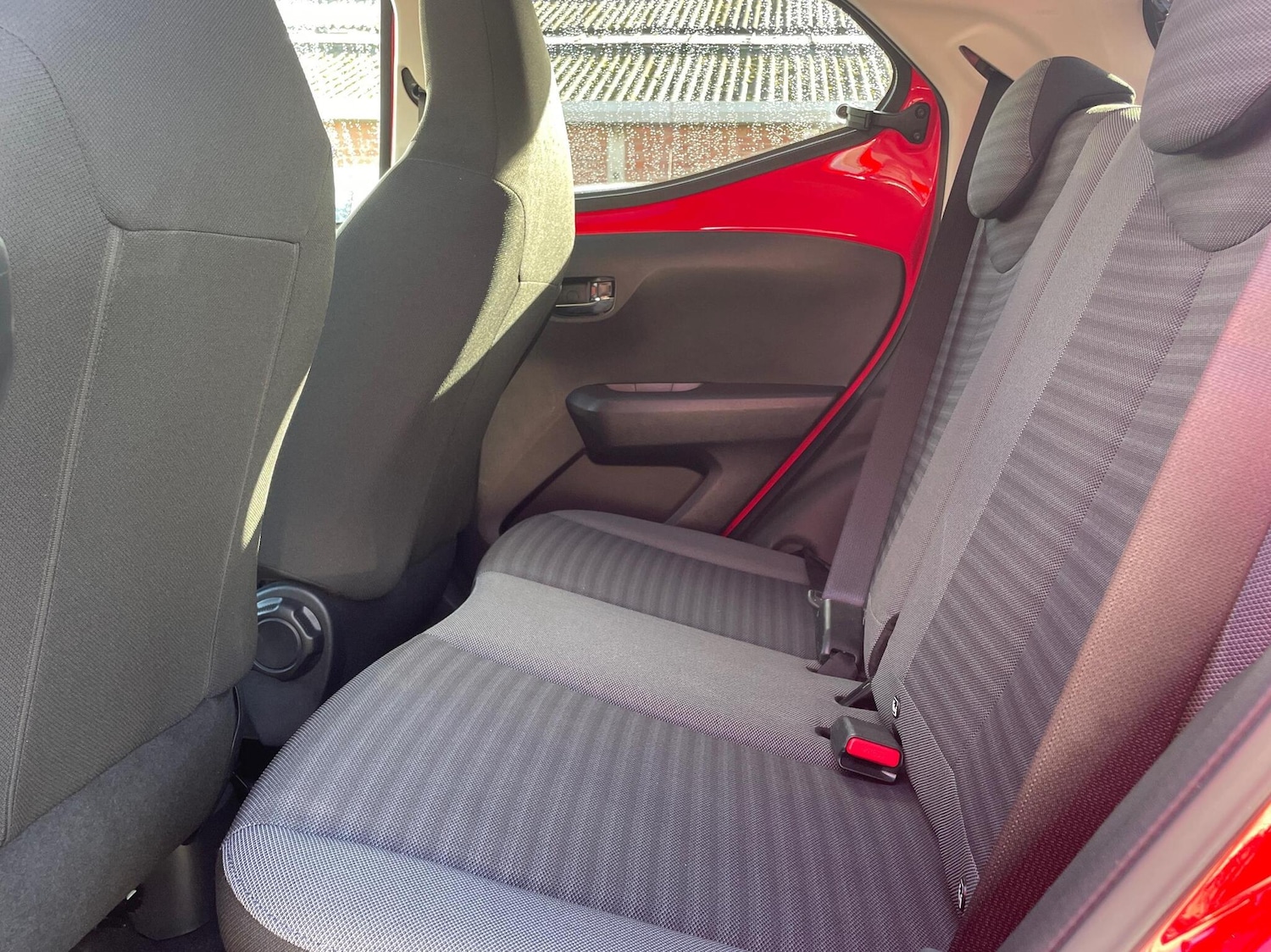 Used Toyota AYGO 2018 for sale - 76318670: Photo 12