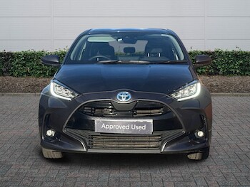 Used Toyota Yaris 2023 for sale - 77724937: Photo