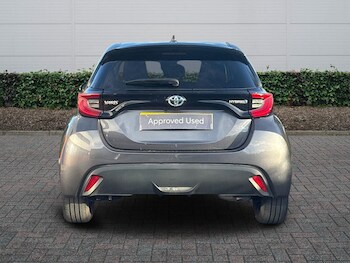 Used Toyota Yaris 2023 for sale - 77724937: Photo