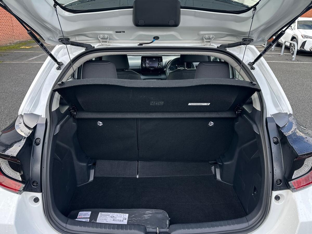 Used Toyota Yaris 2022 for sale - 77321321: Photo 10