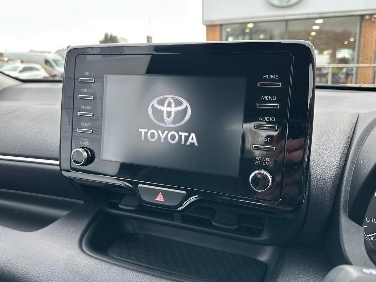 Used Toyota Yaris 2023 for sale - 77739492: Photo 11