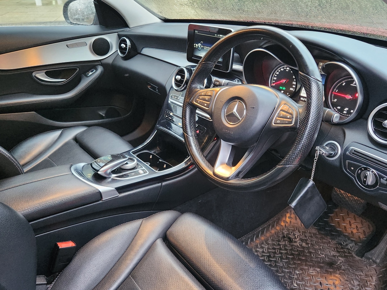 Used Mercedes-Benz C Class 2015 for sale - 77850773: Photo 11