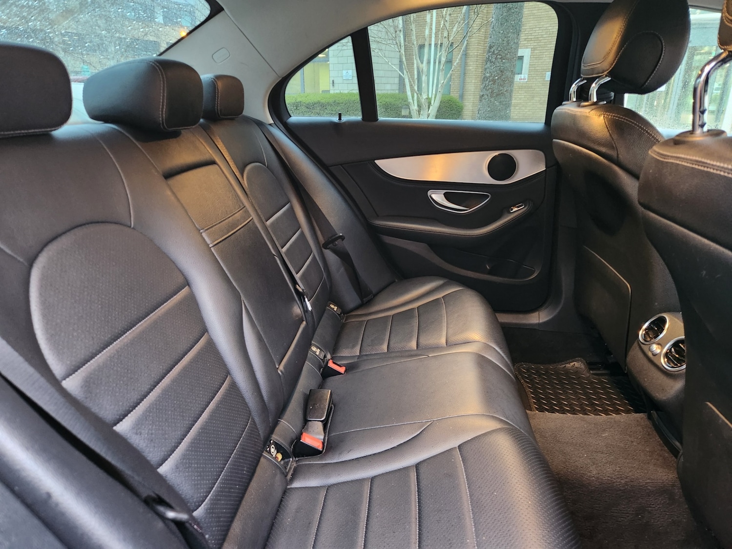 Used Mercedes-Benz C Class 2015 for sale - 77850773: Photo 15