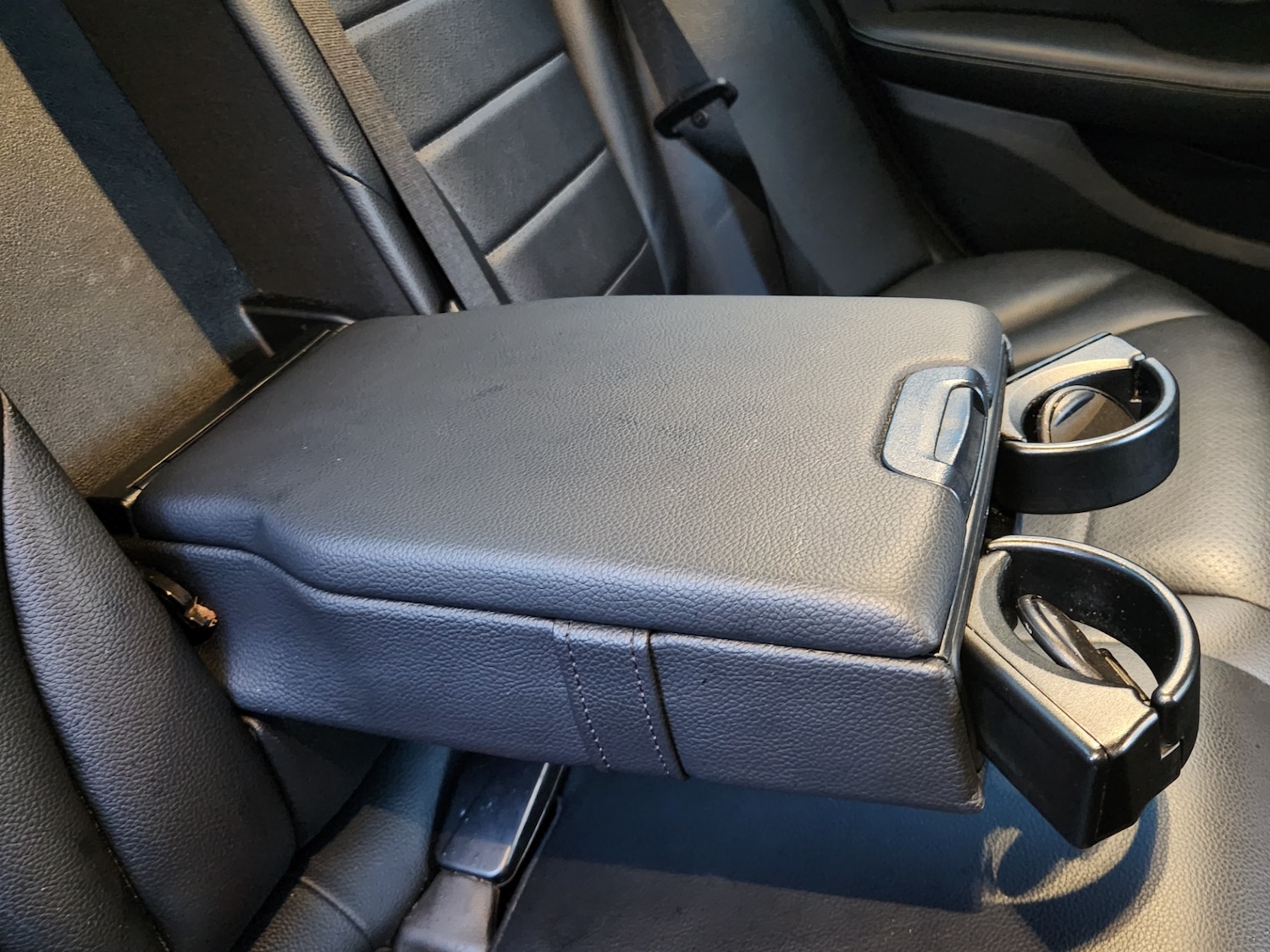 Used Mercedes-Benz C Class 2015 for sale - 77850773: Photo 16