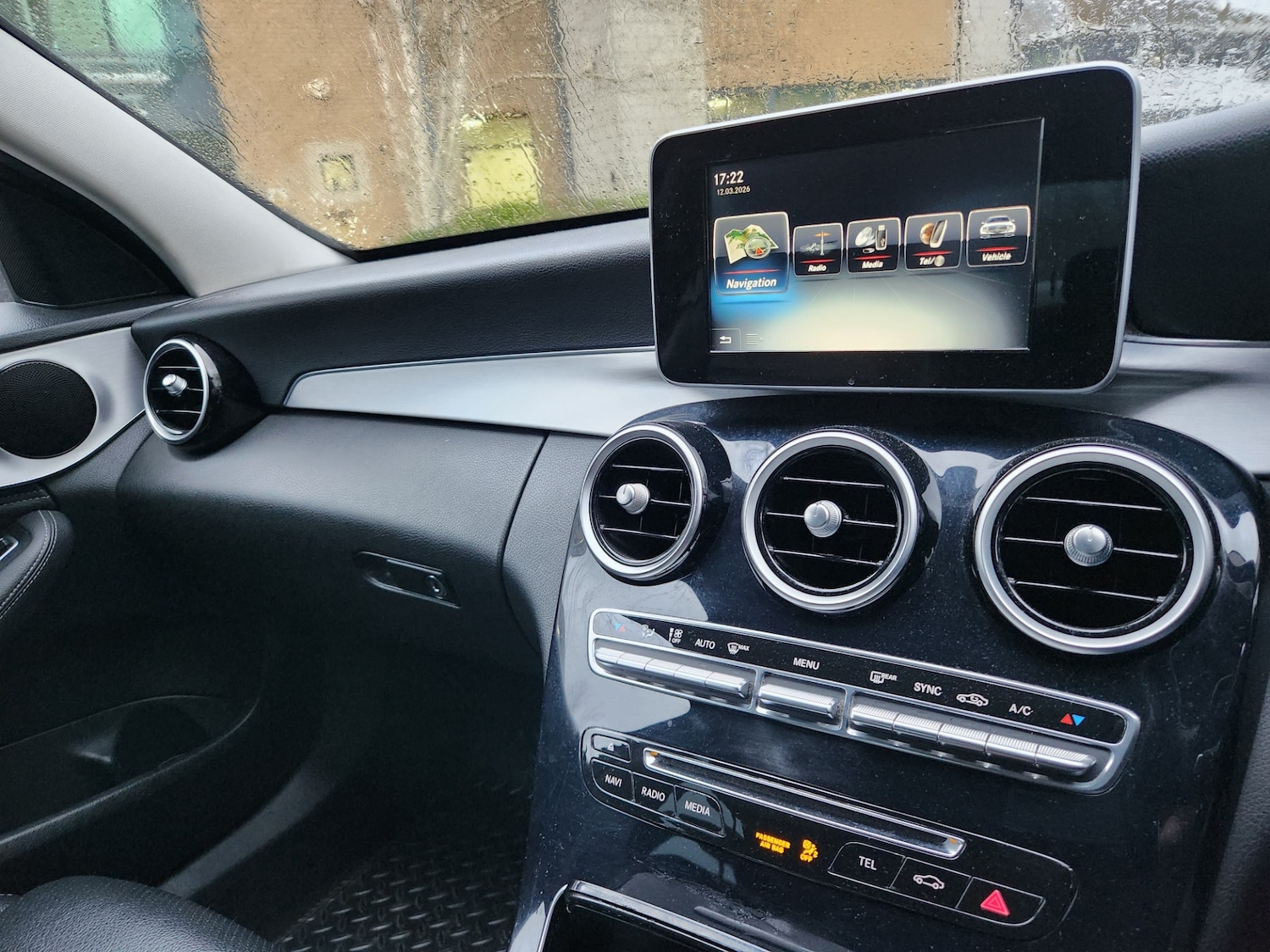 Used Mercedes-Benz C Class 2015 for sale - 77850773: Photo 21