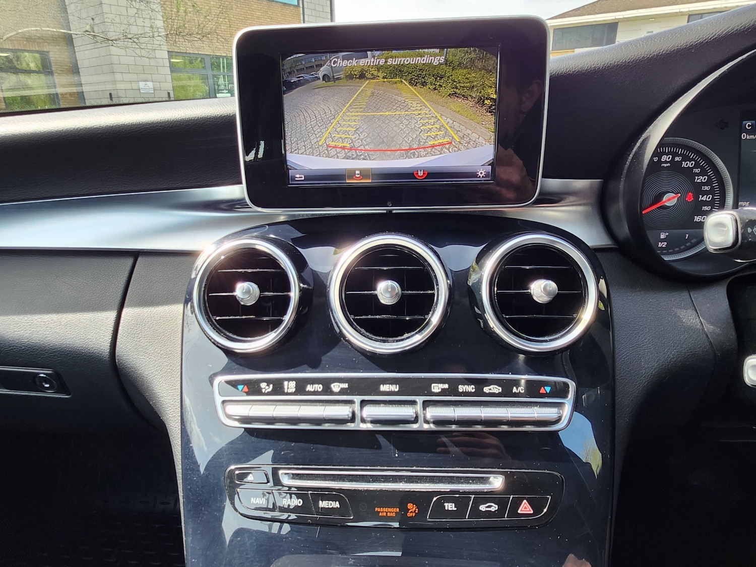 Used Mercedes-Benz C Class 2015 for sale - 78201462: Photo 32