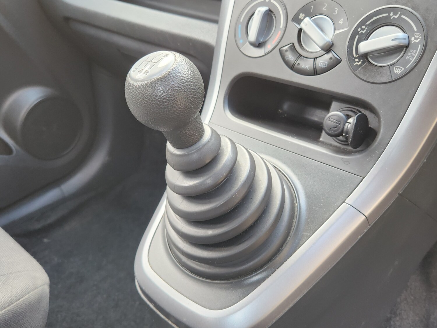 Used Suzuki Splash 2012 for sale - 77819112: Photo 26