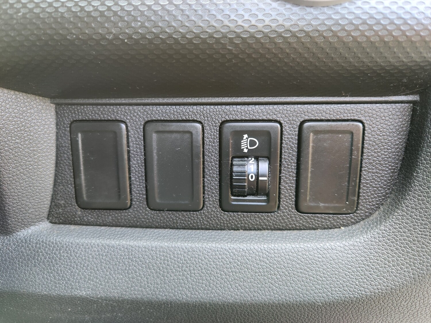 Used Suzuki Splash 2012 for sale - 77819112: Photo 28