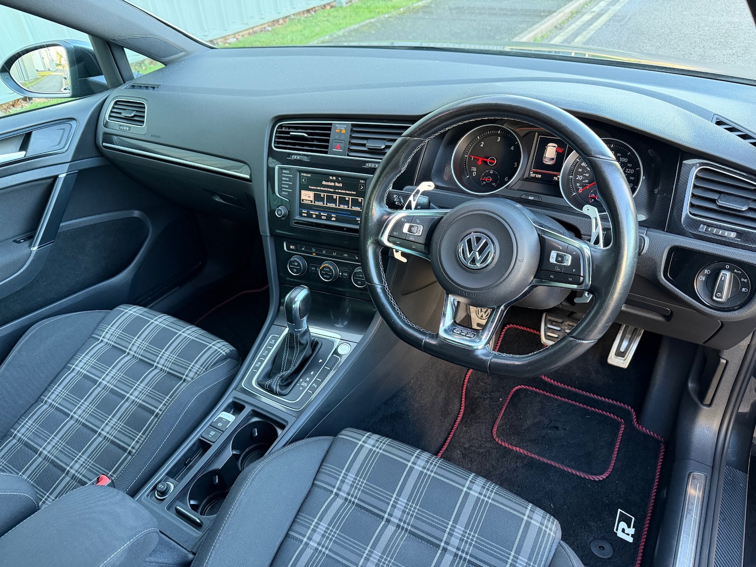 Used Volkswagen Golf 2016 for sale - 77360017: Photo 17