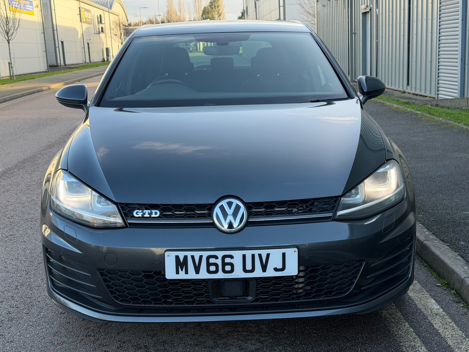 Used Volkswagen Golf 2016 for sale - 77360017: Photo 2