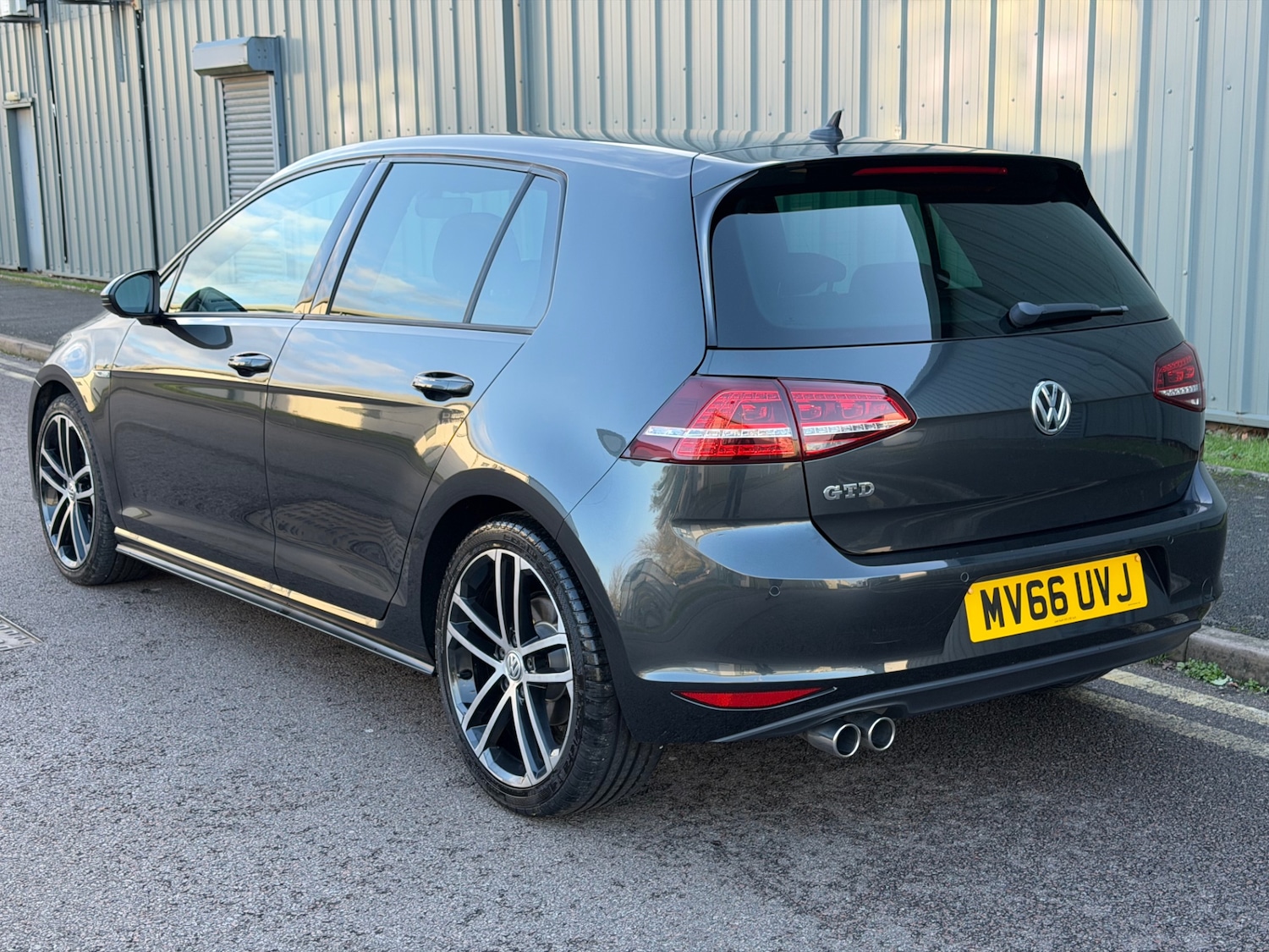 Used Volkswagen Golf 2016 for sale - 77360017: Photo 5