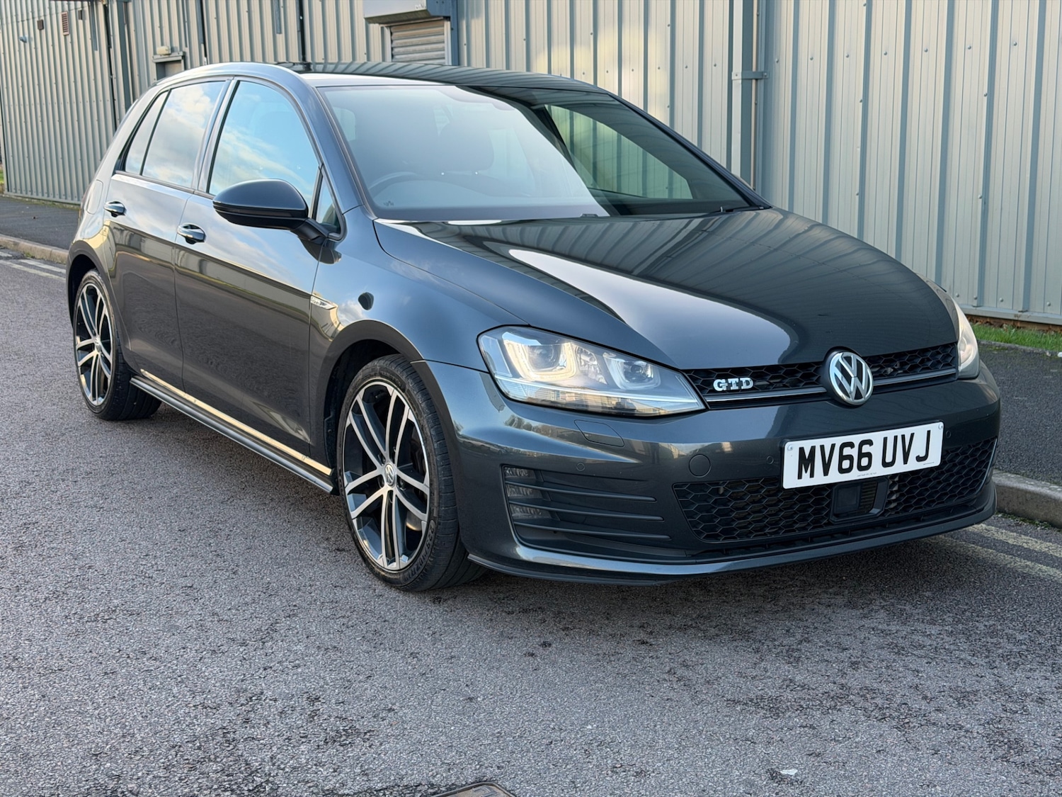Used Volkswagen Golf 2016 for sale - 77360017: Photo 9