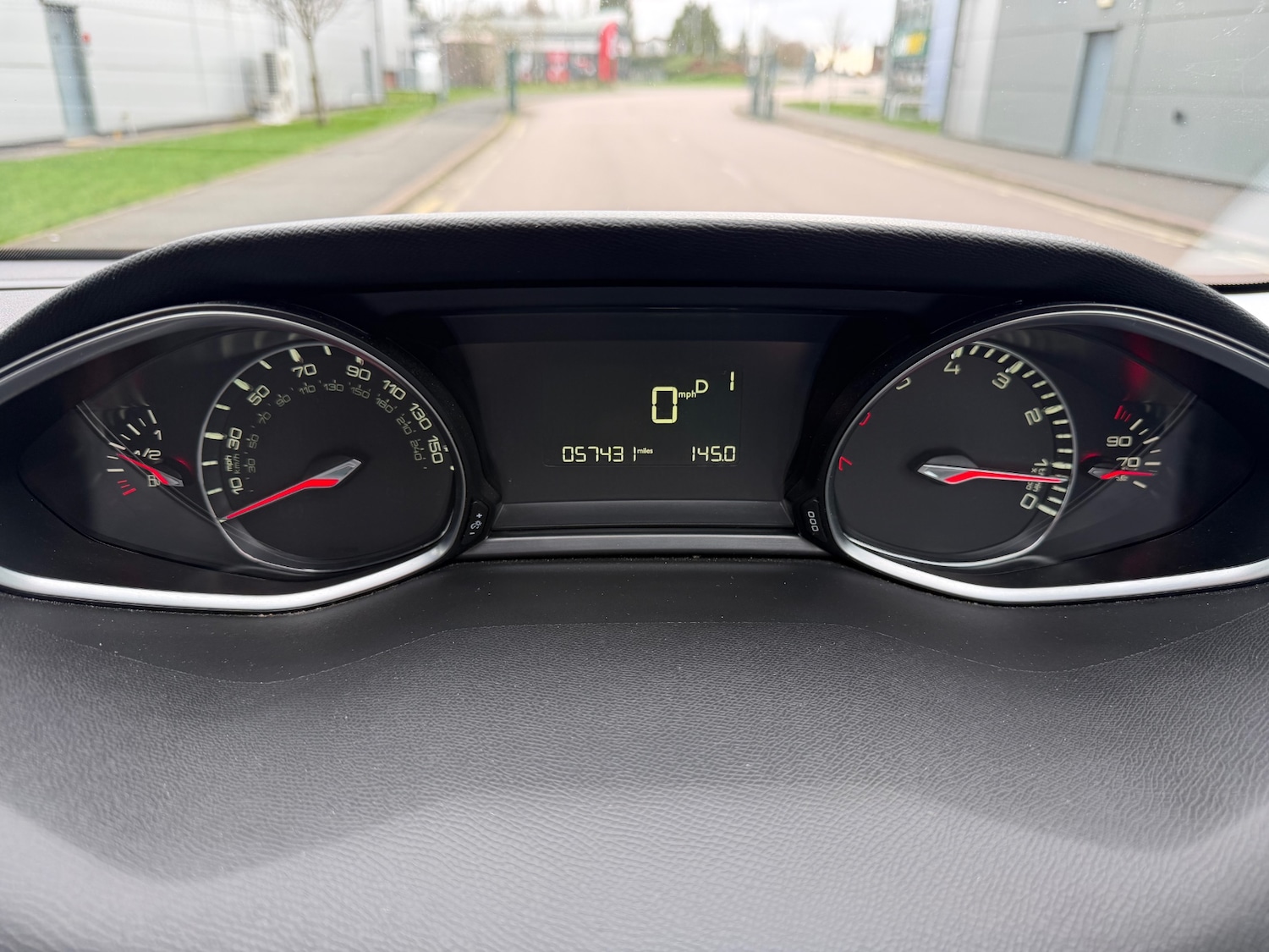 Used Peugeot 308 2015 for sale - 77742970: Photo 20