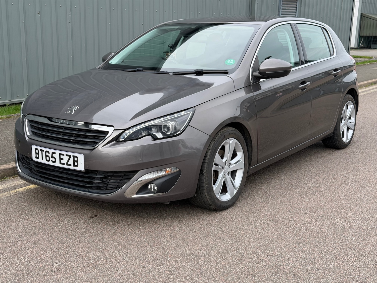 Used Peugeot 308 2015 for sale - 77742970: Photo 3