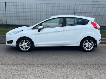 Used Ford Fiesta 2015 for sale - 77019224: Photo