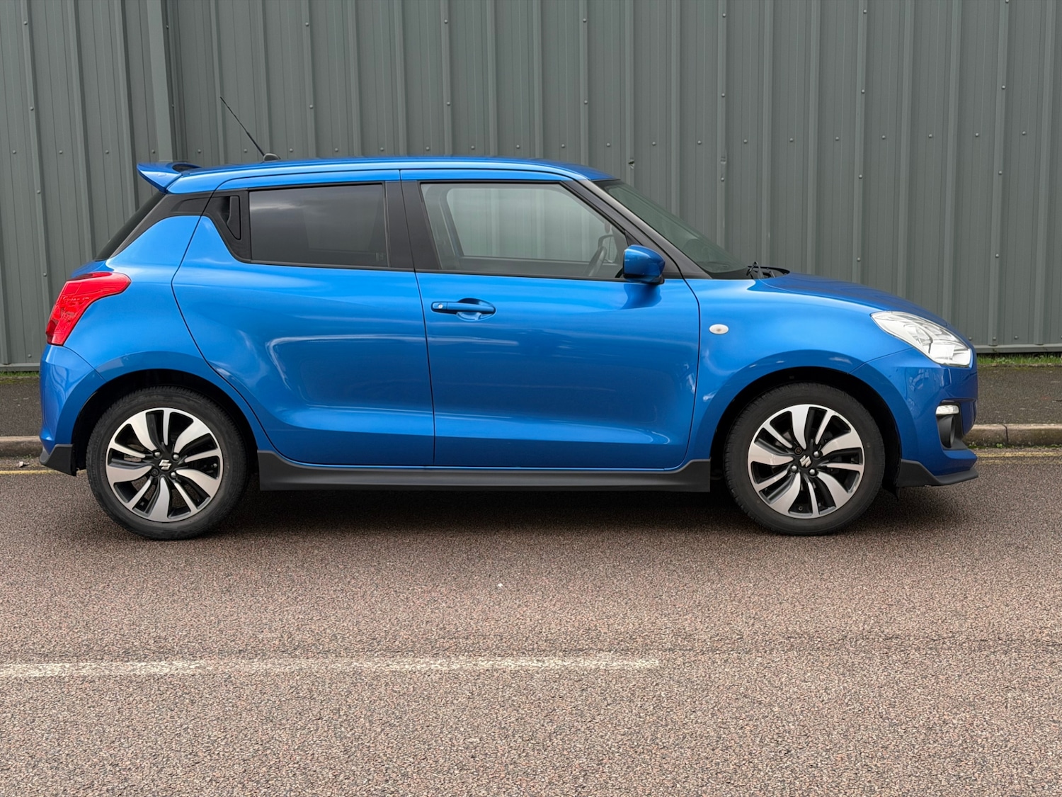 Used Suzuki Swift 2019 for sale - 77888247: Photo 8
