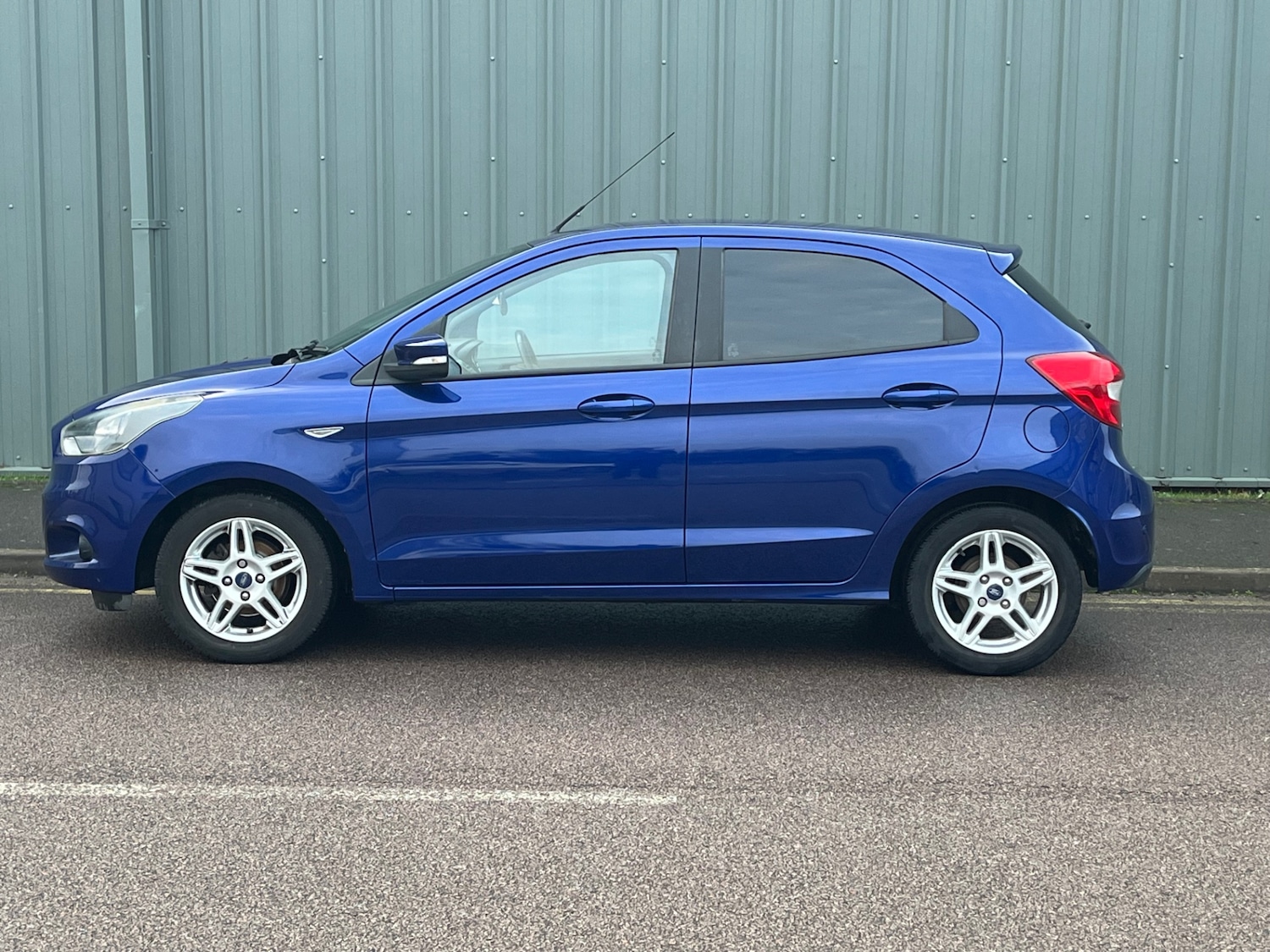 Used Ford Ka+ 2017 for sale - 77888257: Photo 4