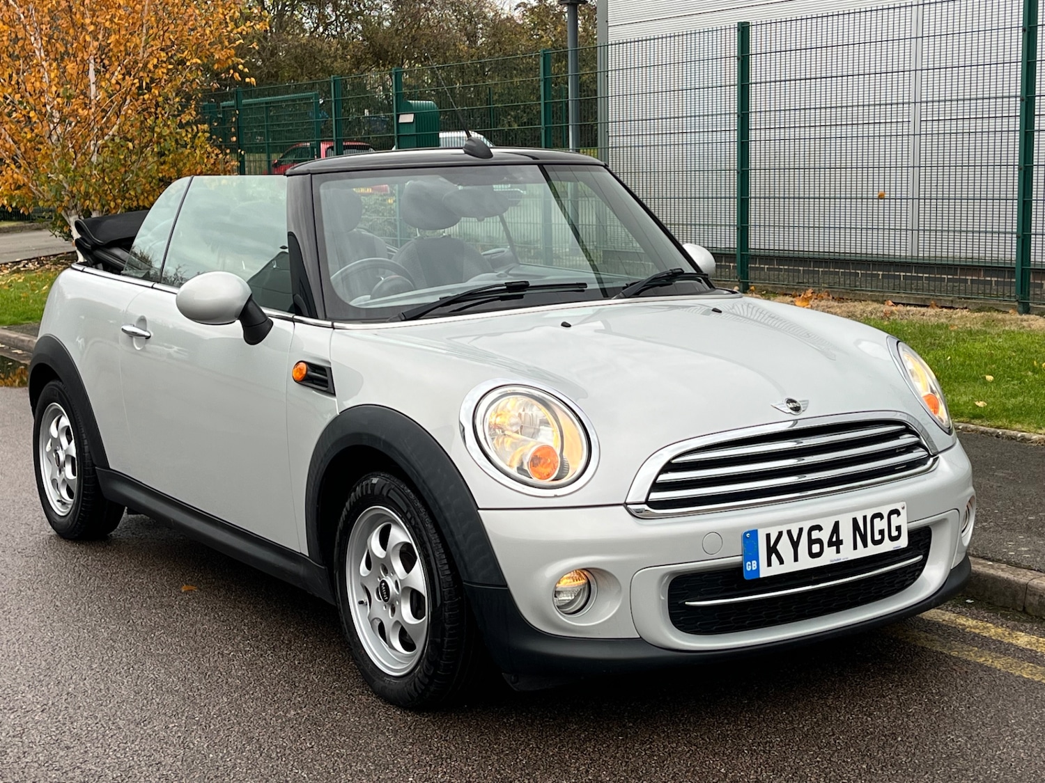 Used MINI Convertible 2015 for sale - 76847654: Photo 10