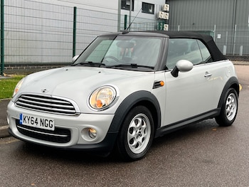 Used MINI Convertible 2015 for sale - 76847654: Photo
