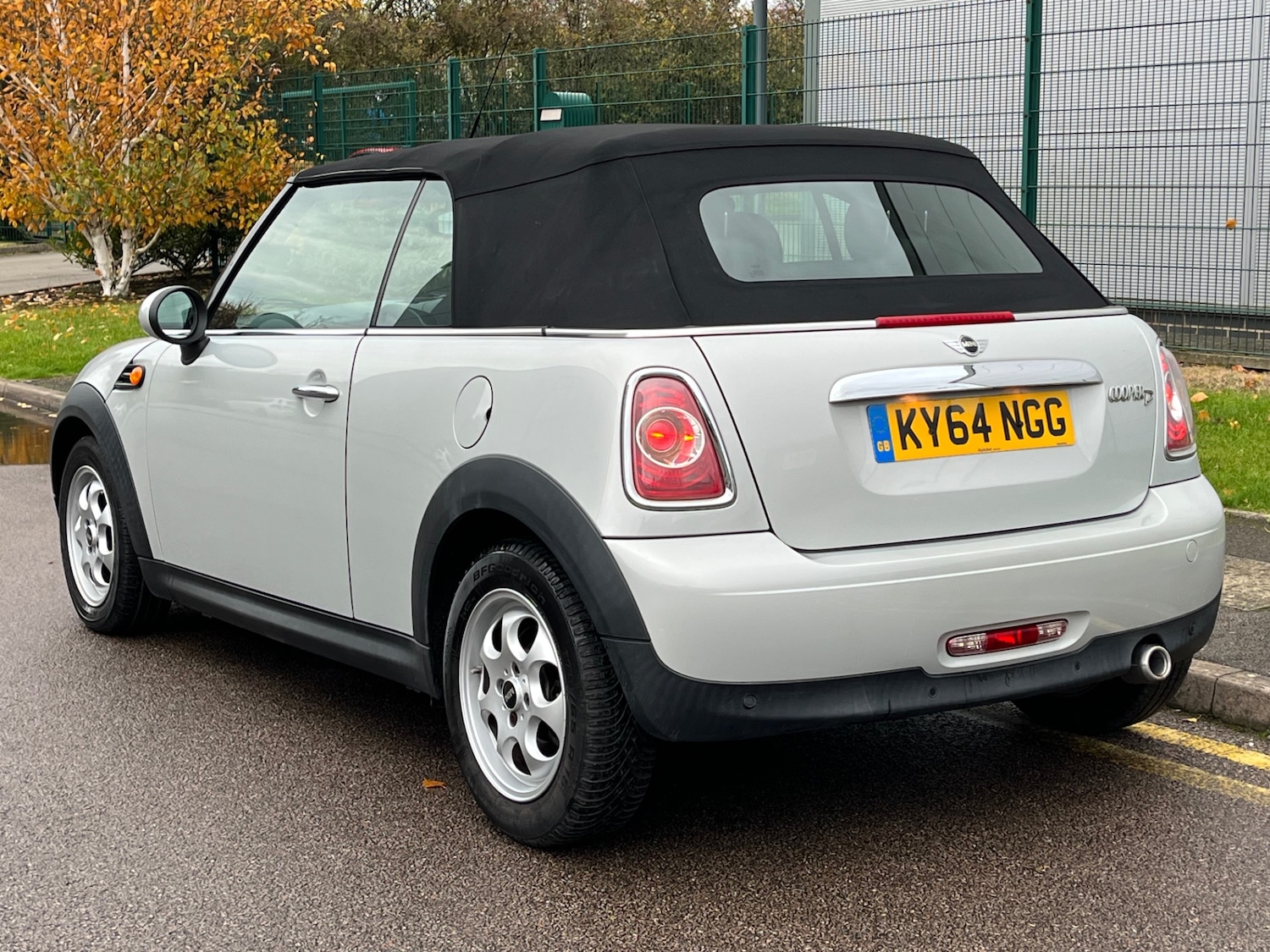 Used MINI Convertible 2015 for sale - 76847654: Photo 5