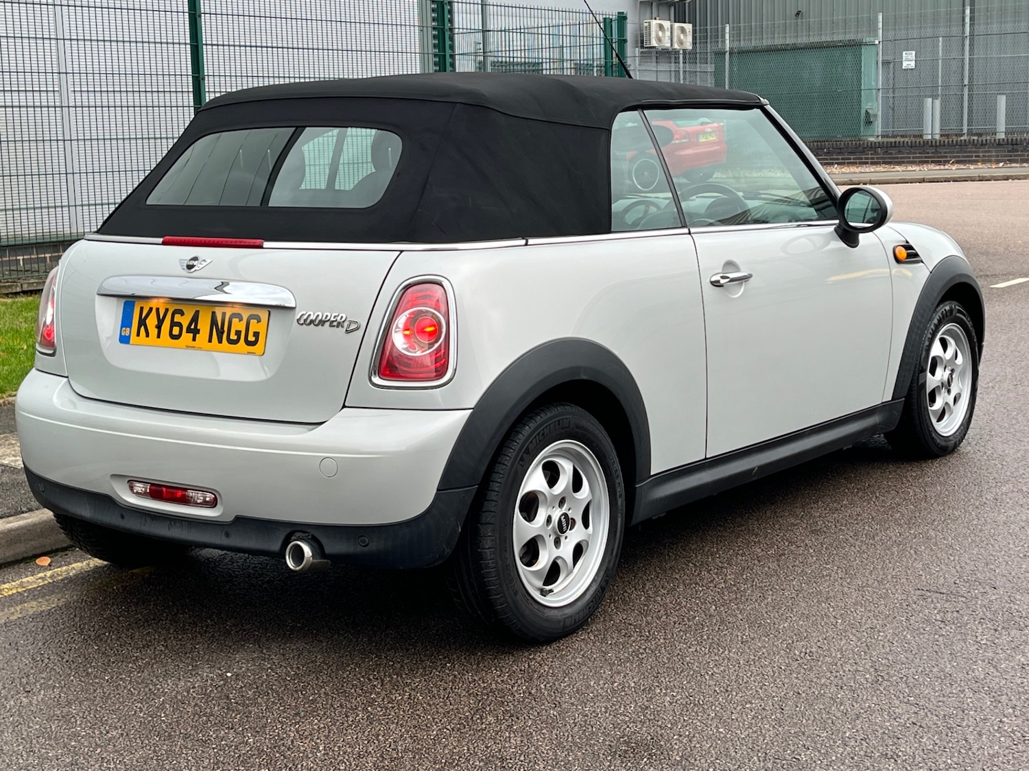Used MINI Convertible 2015 for sale - 76847654: Photo 7