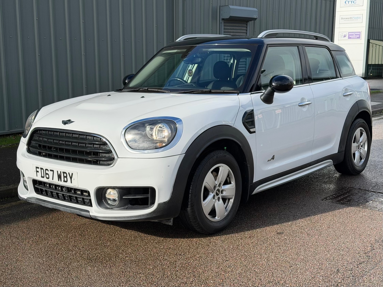 Used MINI Countryman 2017 for sale - 77888228: Photo 3