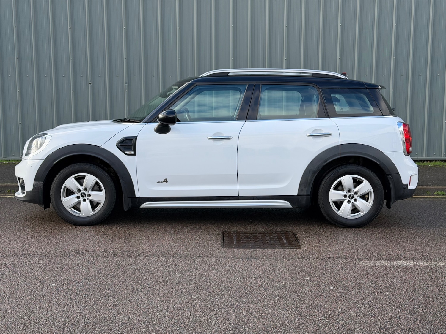 Used MINI Countryman 2017 for sale - 77888228: Photo 4