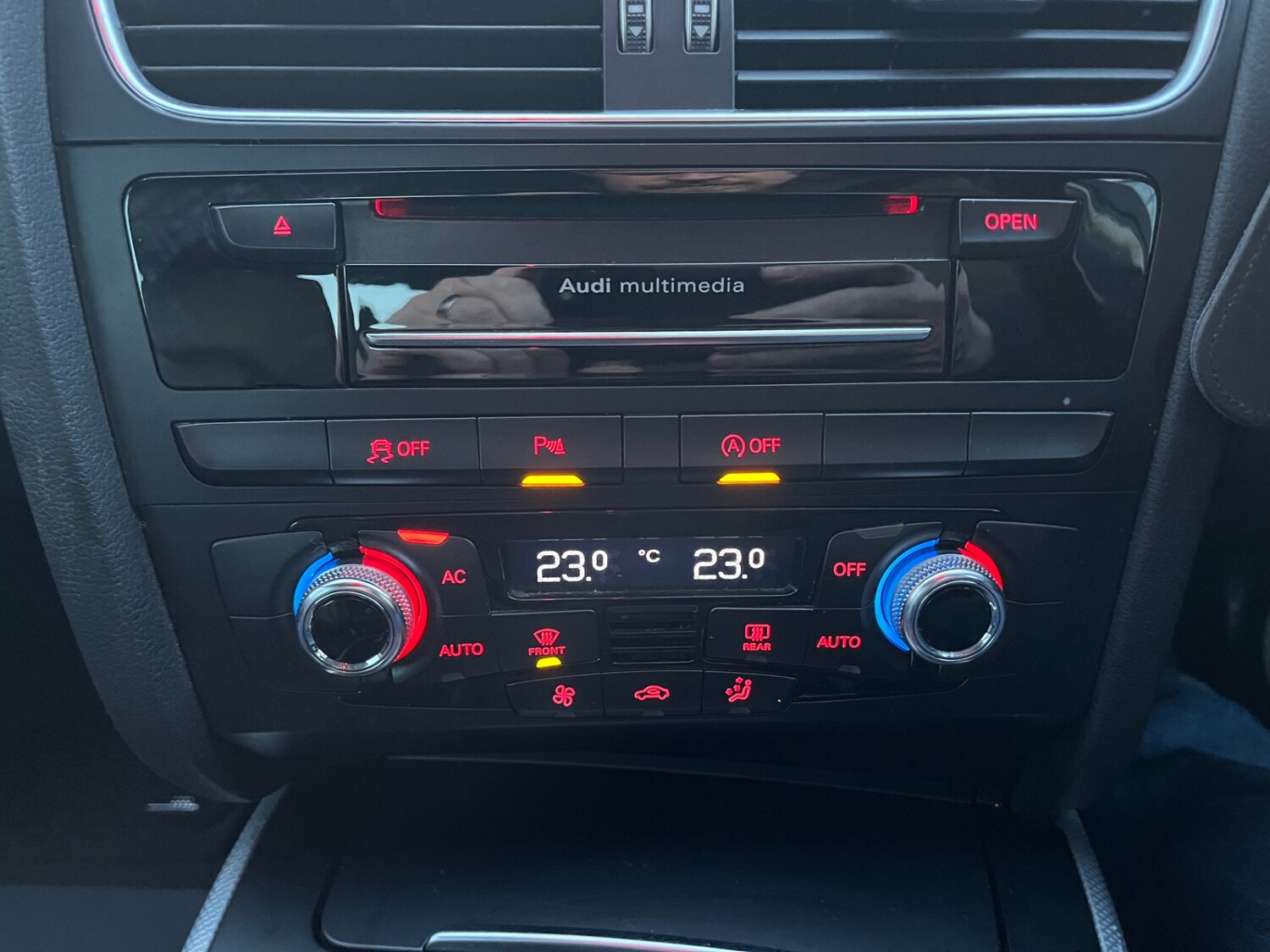 Used Audi A4 2013 for sale - 76837572: Photo 23