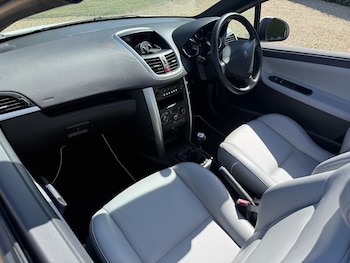 Used Peugeot 207 2014 for sale - 79197844: Photo
