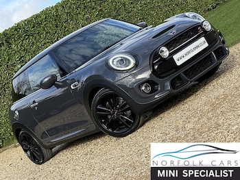 Used MINI Hatch 2019 for sale - 76637893: Photo