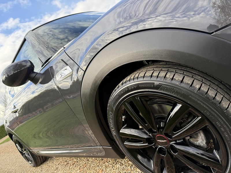 Used MINI Hatch 2019 for sale - 76637893: Photo 2