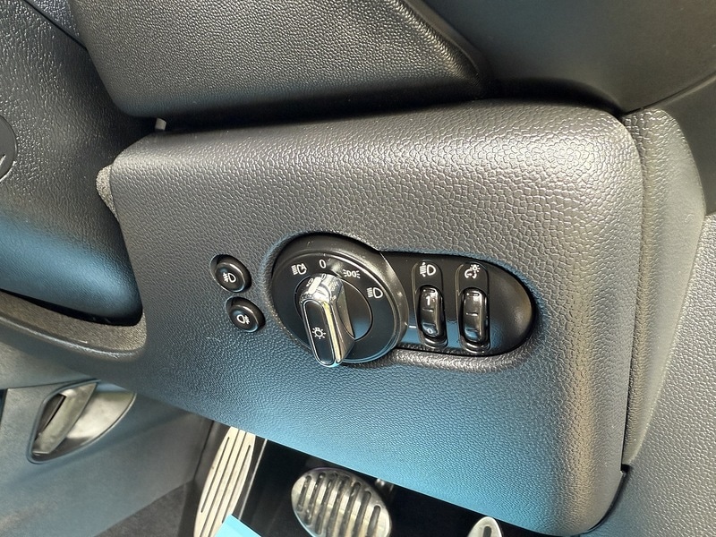 Used MINI Hatch 2019 for sale - 76637893: Photo 27