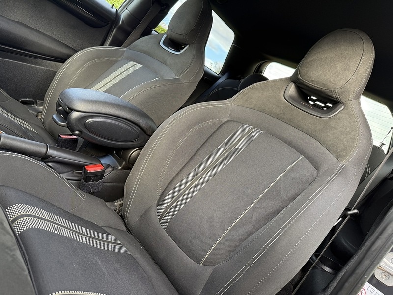 Used MINI Hatch 2019 for sale - 76637893: Photo 5