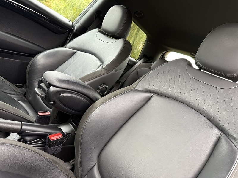 Used MINI Hatch 2018 for sale - 76637894: Photo 10