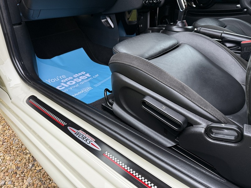 Used MINI Hatch 2018 for sale - 76637894: Photo 26