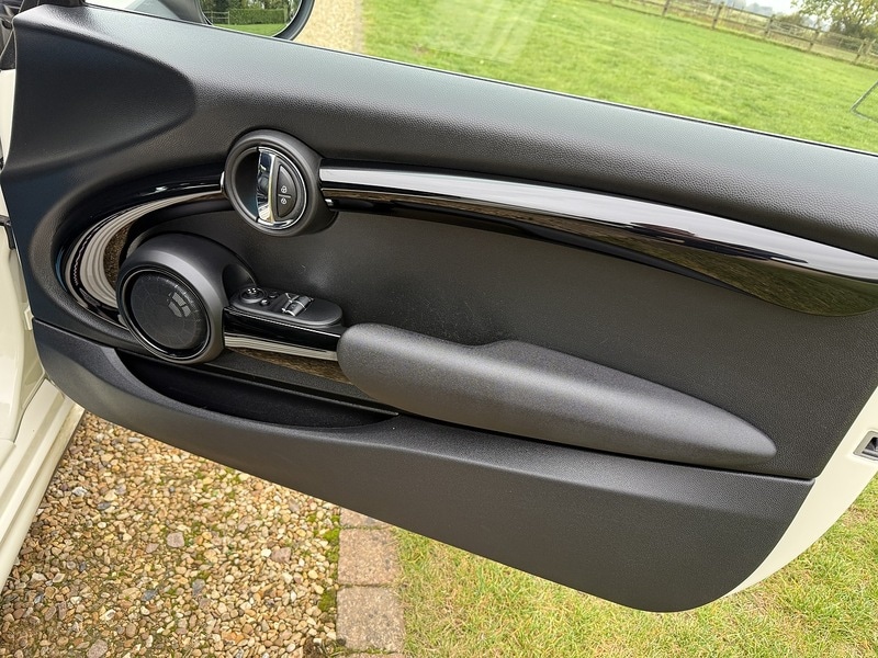 Used MINI Hatch 2018 for sale - 76637894: Photo 31