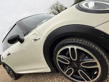 Used MINI Hatch 2018 for sale - 76637894: Photo