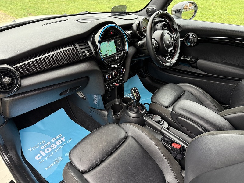 Used MINI Hatch 2018 for sale - 76637894: Photo 4