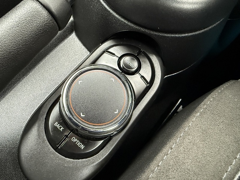 Used MINI Hatch 2018 for sale - 76637894: Photo 41